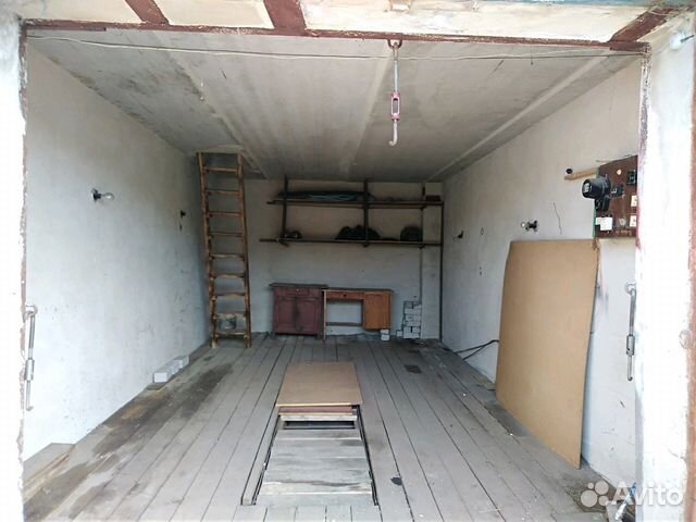 Гараж, > 30 м²