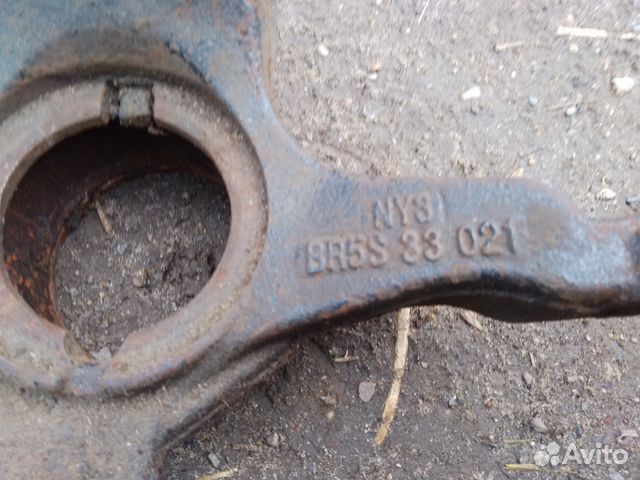 Кулак передний правый Mazda 3 BK 2.0L ESP 2006-09 Кулак передний правый Mazda 3 BK 2.0L ESP 2006-09