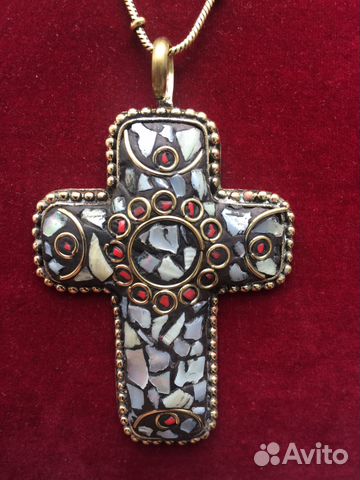 Интересные украшения с натуральными камнями Интересные украшения с натуральными камнями