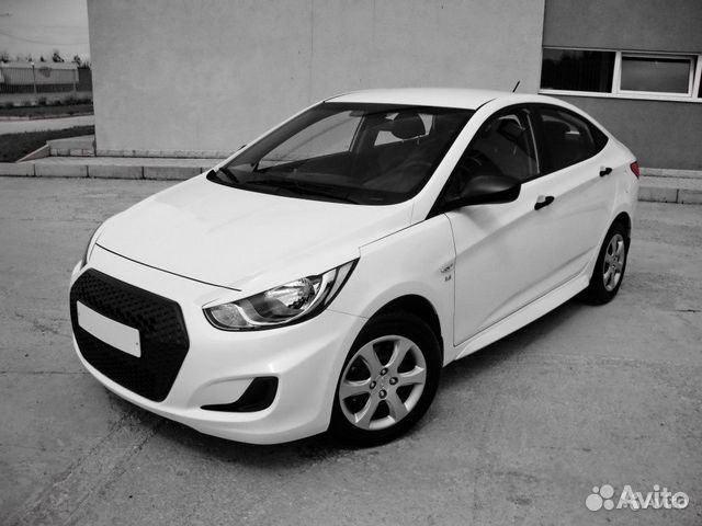 Решетка радиатора Маска бампера на Hyundai Solaris
