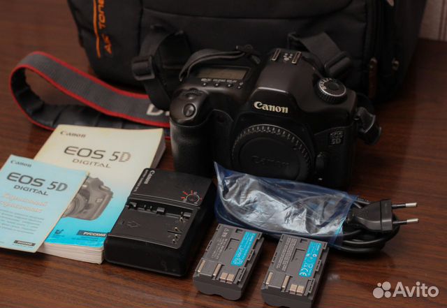 Canon EOS 5D Body + сумка