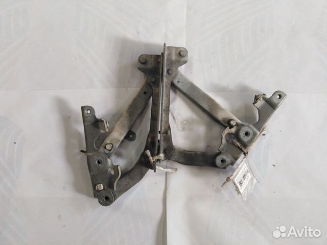 Петля капота Mercedes W211 Петля капота Mercedes W211