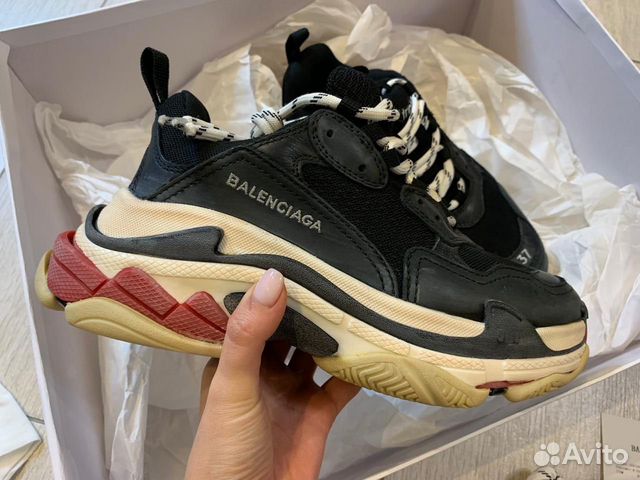 Кроссовки Balenciaga Triple S Кроссовки Balenciaga Triple S
