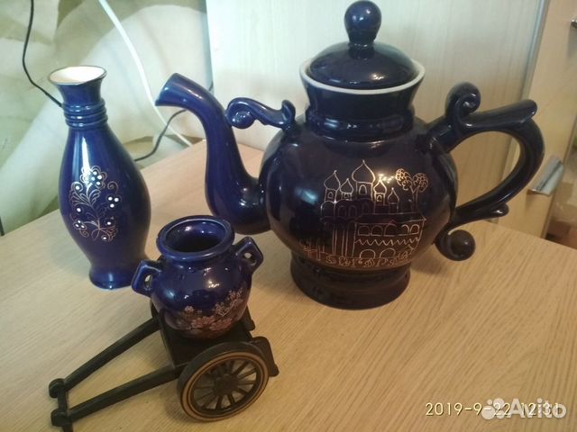 Чайник, вазочка, и бочонок