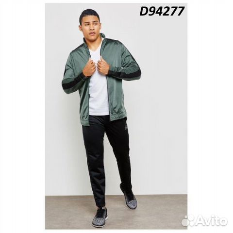 Спортивный костюм reebok tricot tracksuit D94277 Спортивный костюм reebok tricot tracksuit D94277