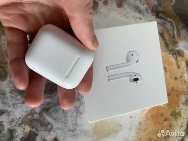 AirPods AirPods