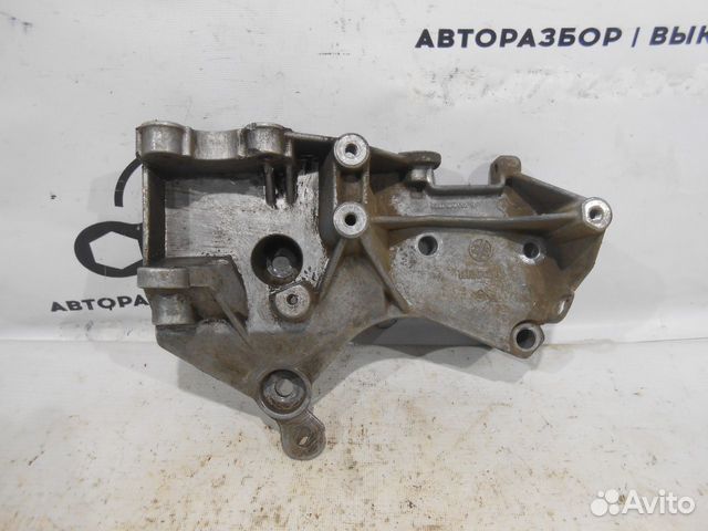Кронштейн генератора Renault Symbol 1,4л МКПП Кронштейн генератора Renault Symbol 1,4л МКПП