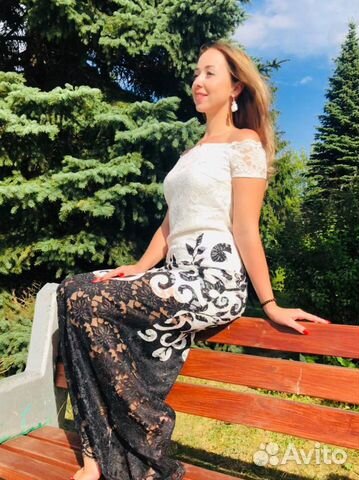 Платье с кружевом Платье с кружевом