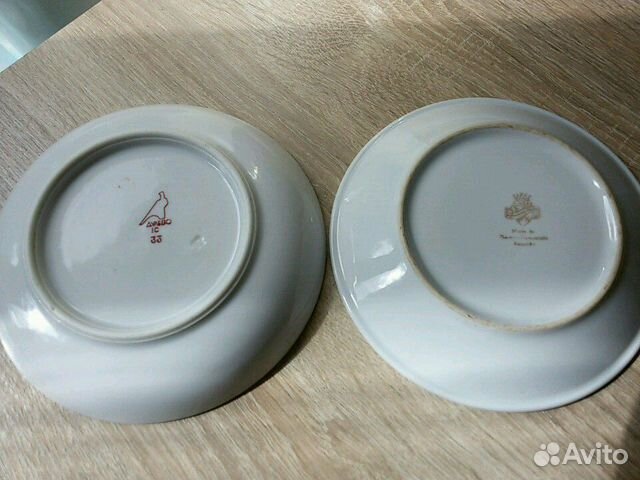 Фарфоровая тарелка 