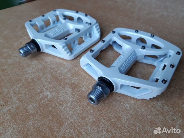 Новые педали Wellgo MG-1 white (промы)