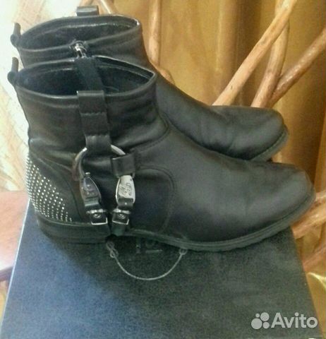 Полусапожки женские фирмы Glossi Полусапожки женские фирмы Glossi