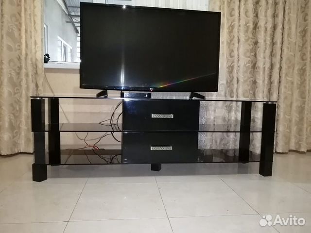 Стеклянная тумба