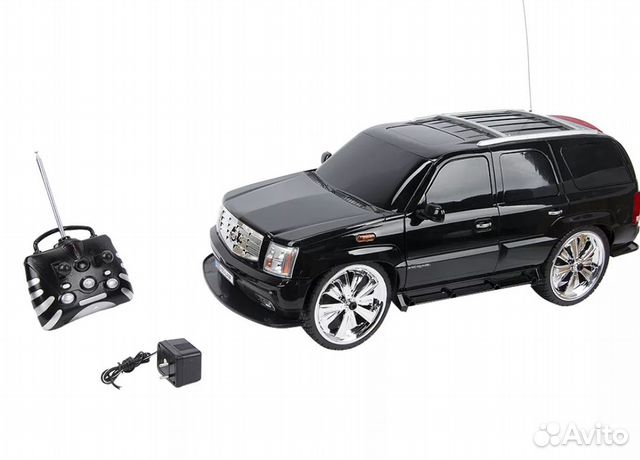 Cadillac Escalade на пульте управления 68 сантимет Cadillac Escalade на пульте управления 68 сантимет