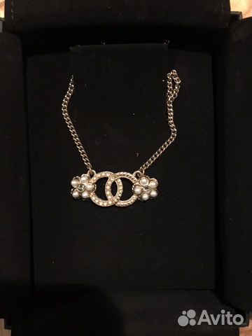 Цепочка с кулоном Chanel оригинал, есть чек Цепочка с кулоном Chanel оригинал, есть чек