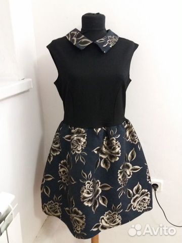 Платье с цветочной вышивкой Caipirinha.Италия Платье с цветочной вышивкой Caipirinha.Италия