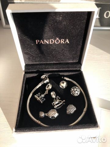 Браслет Pandora 18 см с шестью шармами