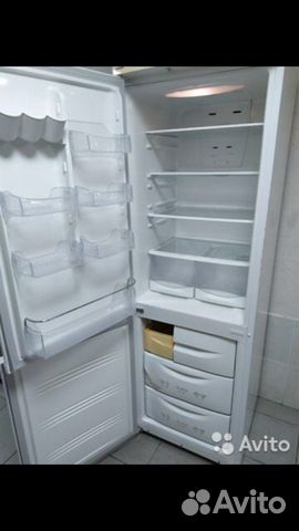 Холодильник SAMSUNG
