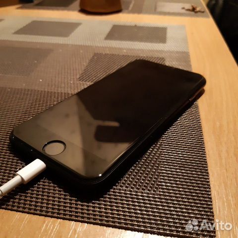 Телефон iPhone 7 32gb