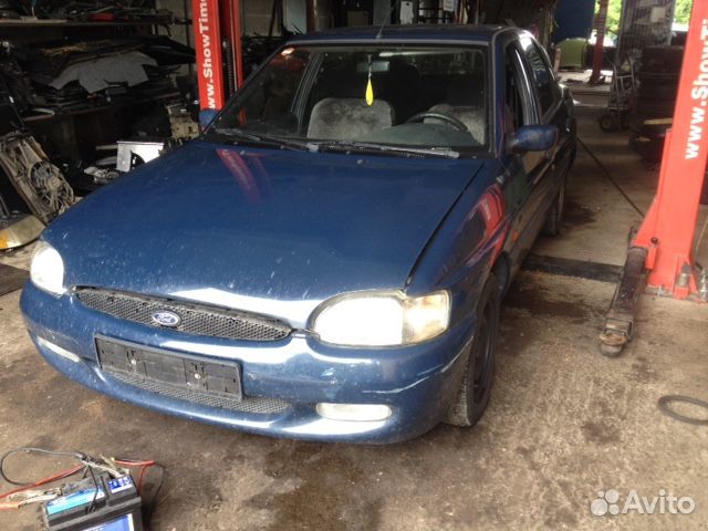 Разбор на запчасти Ford Escort