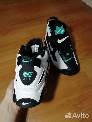 Кроссовки Nike Air Barrage Mid новые, в наличии Кроссовки Nike Air Barrage Mid новые, в наличии