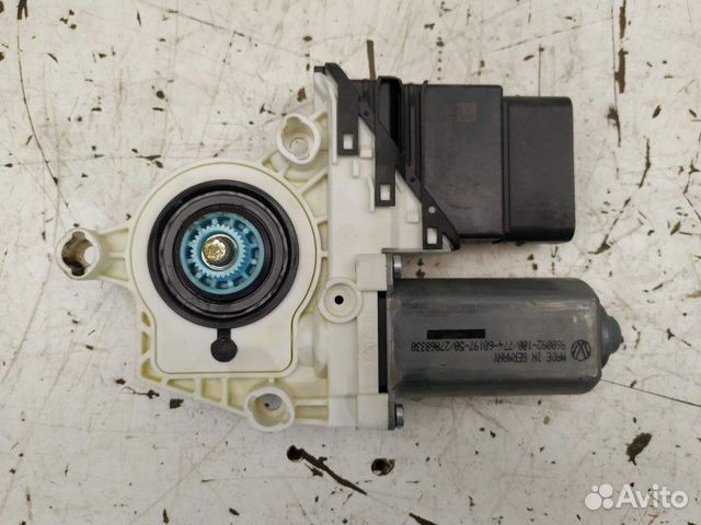 Моторчик задний правый 1K0959704AG VW Jetta 2006-2 Моторчик задний правый 1K0959704AG VW Jetta 2006-2