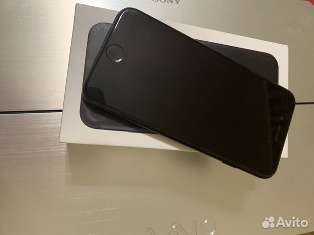 Телефон iPhone 7
