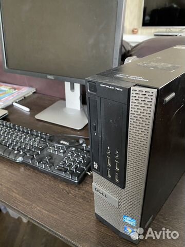 Компьютерный блок Dell с монитором Компьютерный блок Dell с монитором