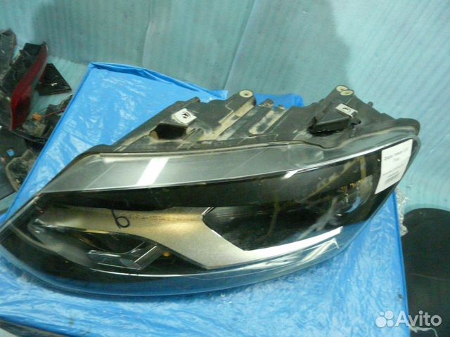 Фара Volkswagen Polo хэчбэк левая 1r1941007f Фара Volkswagen Polo хэчбэк левая 1r1941007f