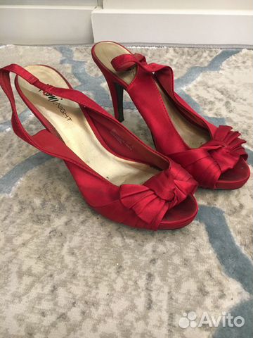 Туфли красные атласные 40 fioni night