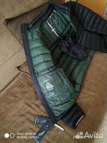 Пуховик Tommy Hilfiger. Размер L (48-50). Черный Пуховик Tommy Hilfiger. Размер L (48-50). Черный