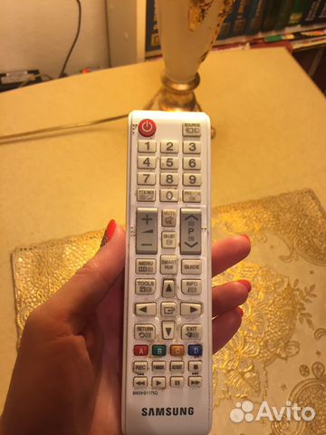 Телевизор SAMSUNG Smart TV
