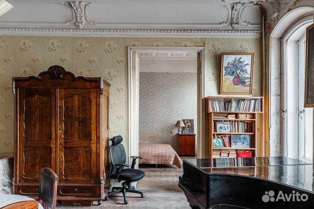 Трехкомнатные старый фонд. Квартира студия старый фонд. Квартира в хрущевкестрая. Старинные петербургские квартиры. Трехкомнатные старый фонд.