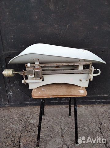 Электровафельница и весы настольные времен СССР