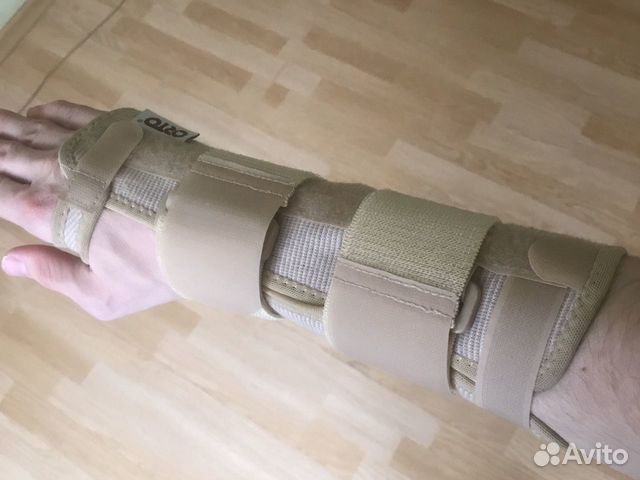 Бандаж на лучезапястный сустав Бандаж на лучезапястный сустав