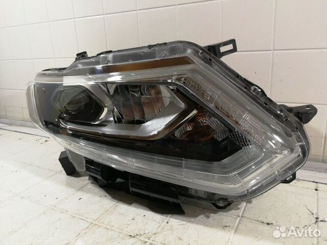 Фара led передняя правая Nissan X-Trail 3 Фара led передняя правая Nissan X-Trail 3