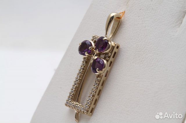Золотой кулон с бриллиантами 0,18ct и аметистами Золотой кулон с бриллиантами 0,18ct и аметистами