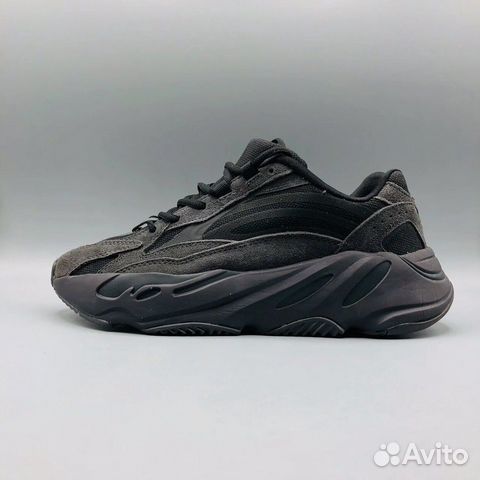 Кроссовки Адидас Изи Буст 700v2 Кроссовки Адидас Изи Буст 700v2