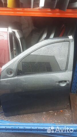 Рено Сандеро дверь разбор запчасти