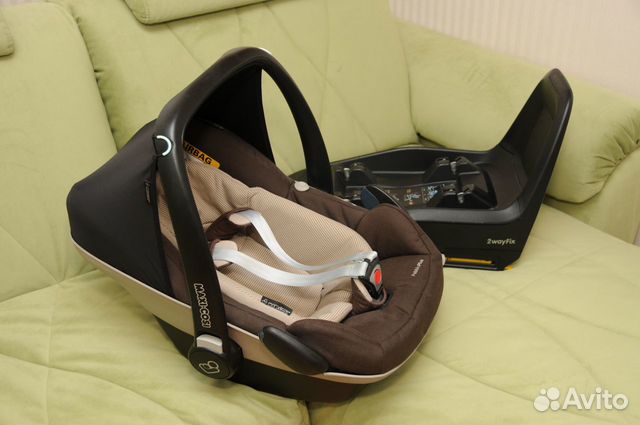 Автокресло Maxi-Cosi Pebble plus + база IsoFix Автокресло Maxi-Cosi Pebble plus + база IsoFix