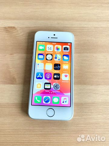 Телефон iPhone SE silver 32gb Телефон iPhone SE silver 32gb