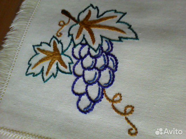 Салфетка и Столешница. Ручная вышивка гладью Салфетка и Столешница. Ручная вышивка гладью