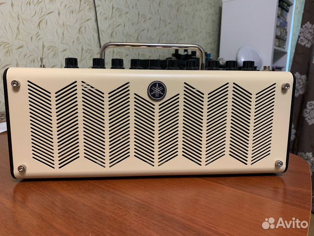Комбоусилитель Yamaha THR10 Комбоусилитель Yamaha THR10