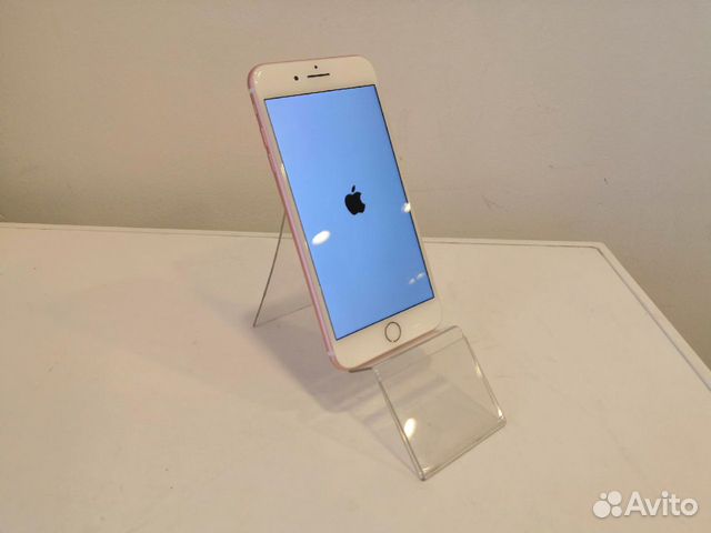 Смартфон Apple iPhone 7 Plus 32GB Смартфон Apple iPhone 7 Plus 32GB