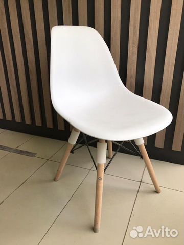 Стул Eames белый