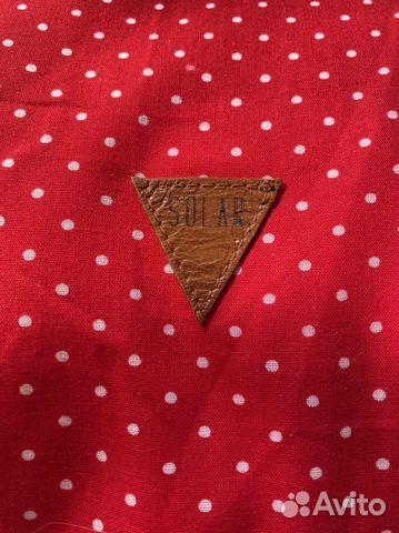 Платье на запах в горох красное