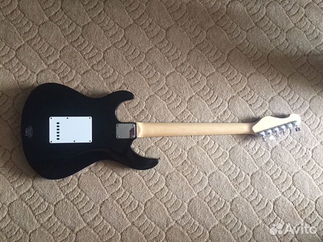 Электрогитара Yamaha eg 112 + комбоусилитель Marsh