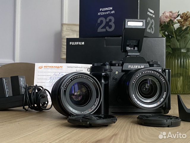 Fujifilm xt-3 xf 18-55 xf 23 1.4