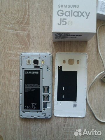 Телефон Samsung Galaxsy J5 (2016) Телефон Samsung Galaxsy J5 (2016)
