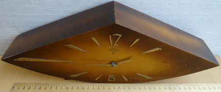 Часы настольные ромб весна винтаж СССР 70-е