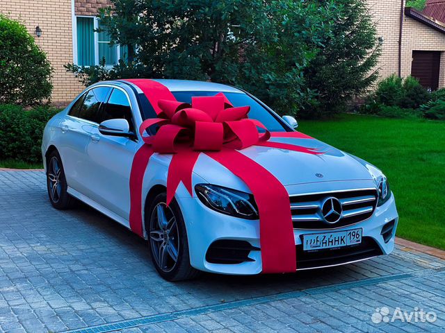 Аренда подарочного банта на машину